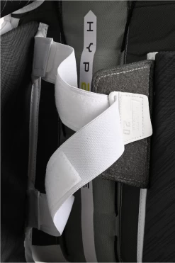 Bauer Vapor Hyperlite2 Senior Goalie Pads -Hockey Shop 1061658 BTH23 GOAL PADS HYP2RLITE SR WHITE Tune Fit Strap detail 02